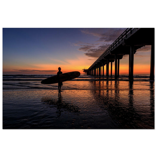 A striking photography showing the beauty found at the edge of each day. Customized size and high-end printing materials.