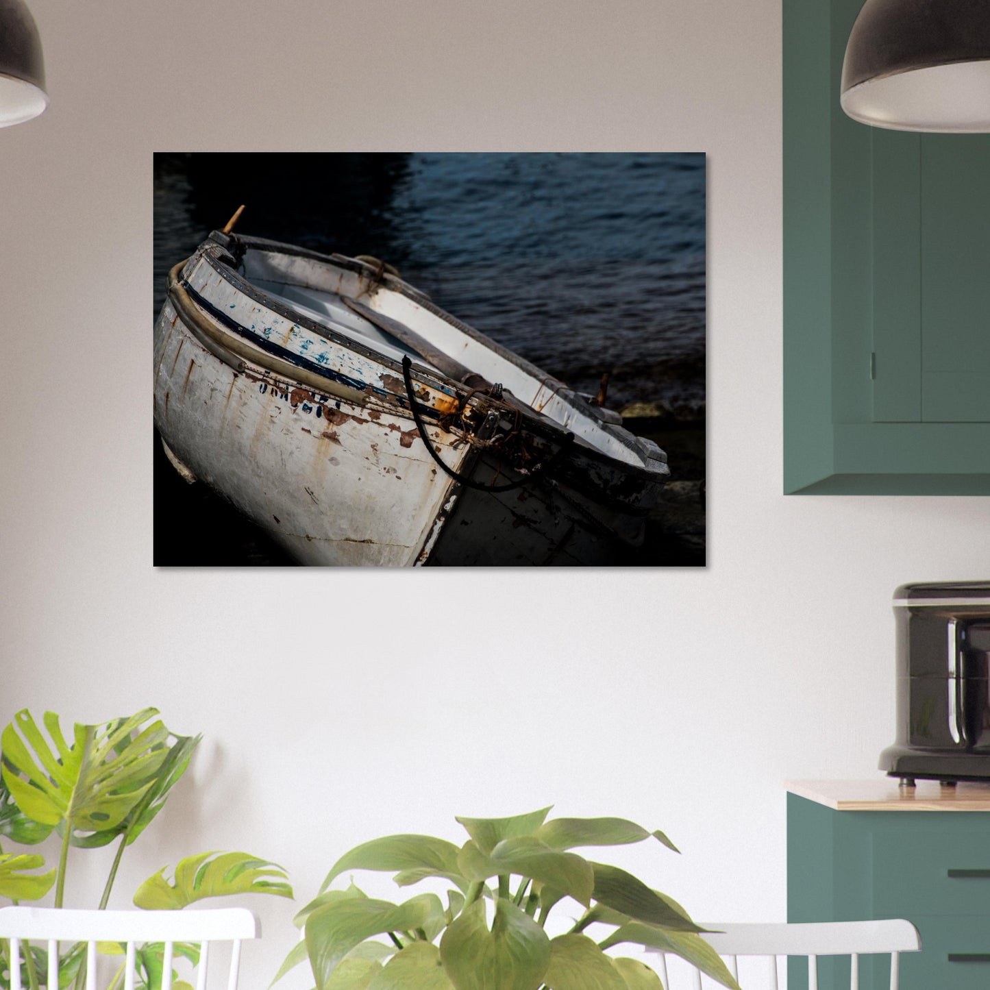 A photography in metallic printing of a boat with white and blue details surrounded by water